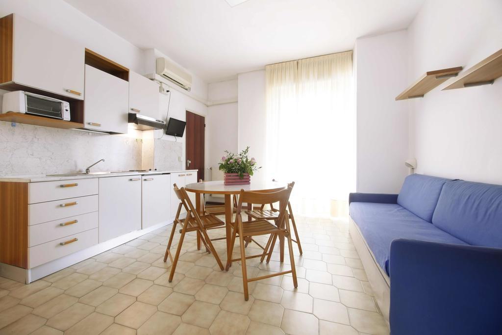 Residence Barusso Alassio Esterno foto